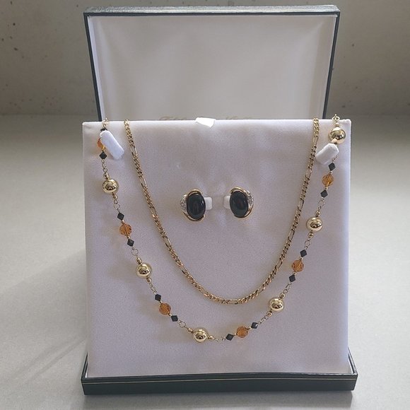 Earring & Necklace Set - Picture 1 of 9
